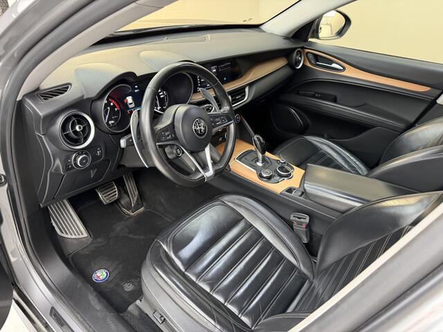 Alfa Romeo Stelvio 2.0 T AWD First Edition, 280Pk, 2017, 2de eigenaar, Volledig leder, Stoel+stuur verwarming, Climate control, Parkeersensoren, 20" velgen, Schakelflippers, – foto 6