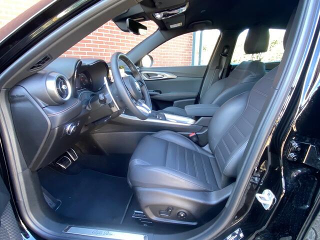 Alfa Romeo Tonale 1.3T PHEV VELOCE NAV ADAPT-CRUISE STOELVW CAMERA LEER LMV CARPLAY