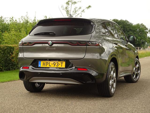 Alfa Romeo Tonale 1.5T Hybrid Ti | Schuifdak | H+K | BTW | Full Options! Nieuwstaat!