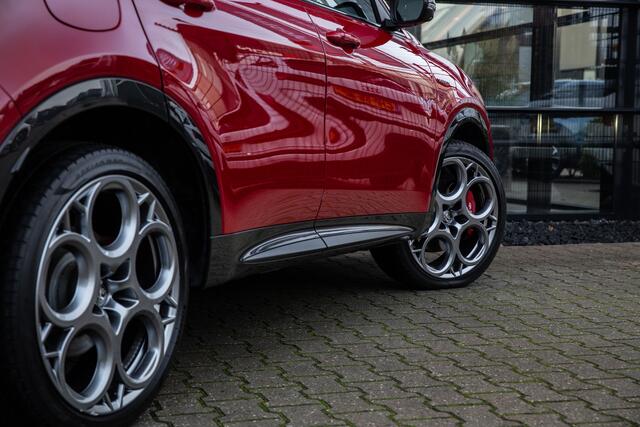 Alfa Romeo Tonale 1.3T 280 pk PHEV Veloce , Virtual cockpit, Panoramadak, Harman/Kardon,