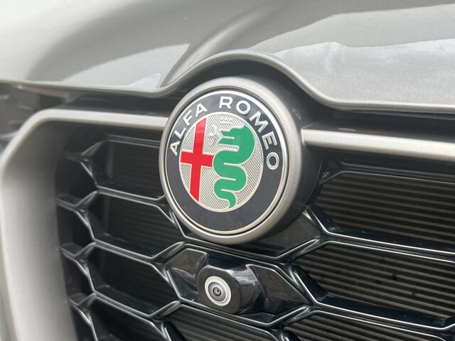 Alfa Romeo Tonale 1.3T PHEV 280 PK Veloce | Pano | Leder | Harman | Winter | 20"