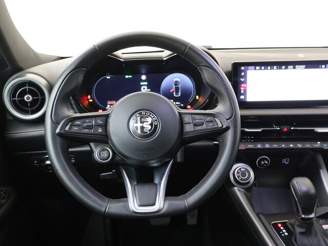 Alfa Romeo Tonale 1.3T PHEV Tributo Italiano 280PK SOH 97%