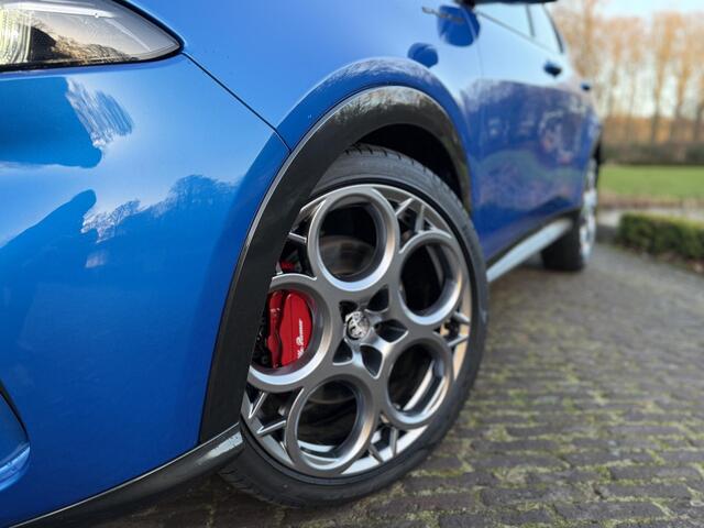 Alfa Romeo Tonale 1.5T Hybrid Edizione Speciale | Adaptive | Camera |