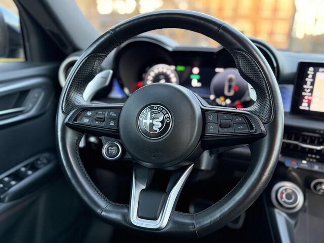 Alfa Romeo Tonale 1.5T Hybrid Edizione Speciale | Adaptive | Camera |
