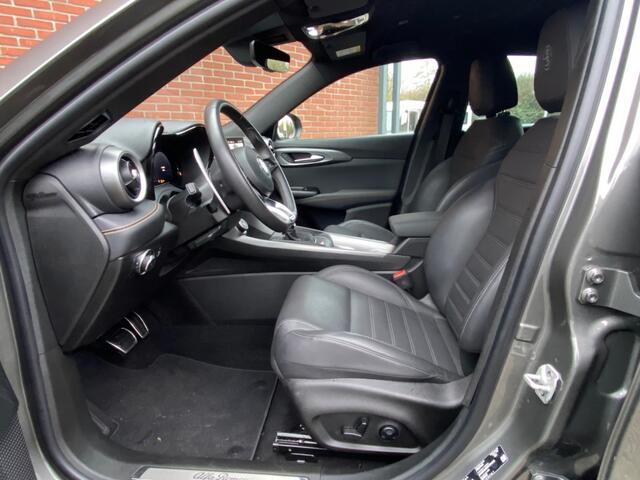 Alfa Romeo Tonale 1.3T PHEV VELOCE NAV ADAPT-CRUISE STOELVW+VENTI CAMERA LEER LMV CARPLAY