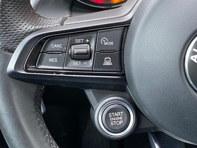 Alfa Romeo Tonale 1.3T PHEV VELOCE NAV ADAPT-CRUISE STOELVW+VENTI CAMERA LEER LMV CARPLAY