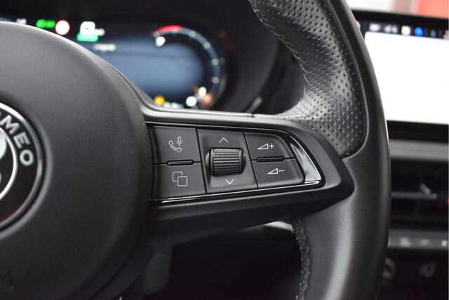 Alfa Romeo Tonale 1.3T PHEV Edizione Speciale Virtual cockpit, Adaptive cruise, Harman/Kardon, 360* camera