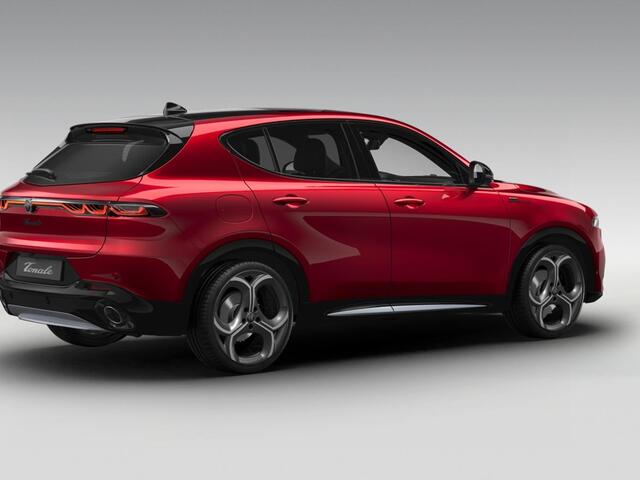 Alfa Romeo Tonale Ibrida Plug-In Q4 270pk AWD Sport Speciale | Snel leverbaar | Pack Tech | Schuif/Kanteldak | Actieve demping | Brera Red | Matrix Led | Harman Kardon