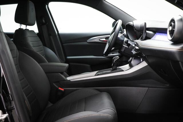 Alfa Romeo Tonale 1.3T PHEV Ti | DAB | APPLE | DRAADLOZE LADER | CAMERA | 20"