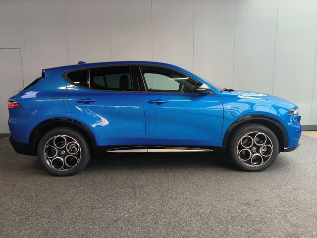 Alfa Romeo Tonale 1.3T PHEV Ti AUTOMAAT uit 2023 Rijklaar + 12 maanden Bovag-garantie Henk Jongen Auto's in Helmond, al 50 jaar service zoals 't hoort!
