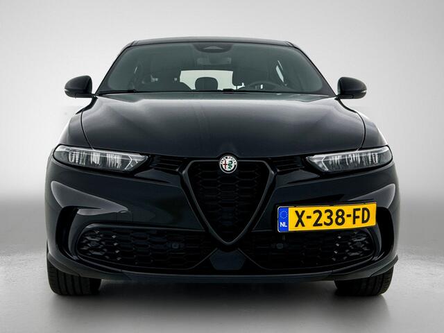 Alfa Romeo Tonale 1.5T 131PK Automaat Sprint / Pdc.V+A / Stoel+Stuur verwarming / Navigatie / Lmv / Adaptive Cruise / Carplay / Apk 10-2027
