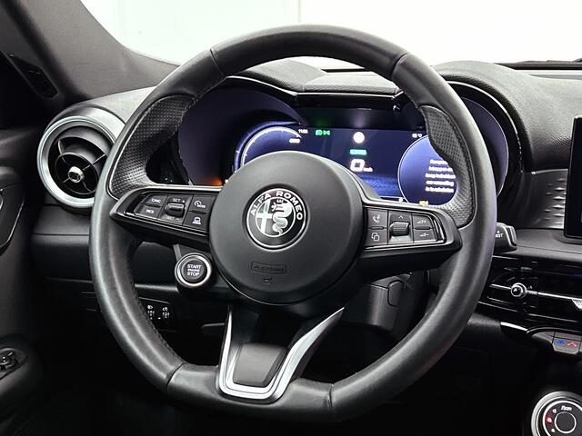 Alfa Romeo Tonale 1.5T 131PK Automaat Sprint / Pdc.V+A / Stoel+Stuur verwarming / Navigatie / Lmv / Adaptive Cruise / Carplay / Apk 10-2027