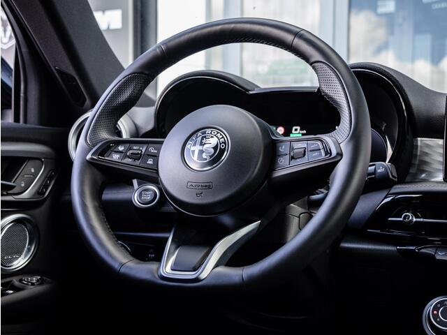 Alfa Romeo Tonale 1.5T Hybrid Veloce | Navi | Harman/Kardon | Pano-dak | Ledere bekleding