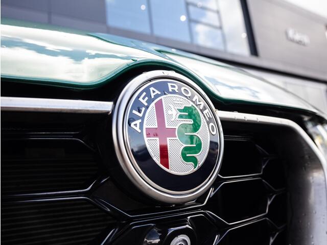 Alfa Romeo Tonale 1.5T Hybrid Veloce | Navi | Harman/Kardon | Pano-dak | Ledere bekleding