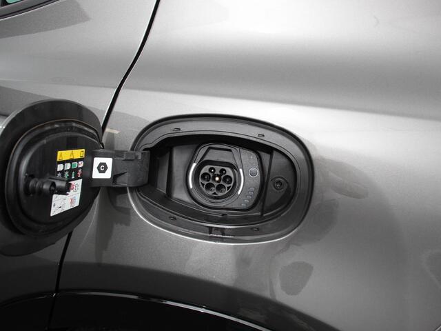 Alfa Romeo Tonale 1.3T PHEV Ti Automaat 280 PK Climate control Adaptieve cruise control Parkeersensoren achter Camera Sfeerverlichting Navigatie Apple Carplay/ Android Auto