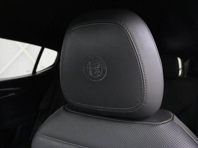 Alfa Romeo Tonale 1.5T Hybrid Edizione Speciale | Stoelventilatie | Leder | Harman/Kardon | Adaptive cruise | Matrix LED | Carplay | Camera | Stoelverwarming | Navigatie | Keyless | Stuurverwarming | Origineel NL