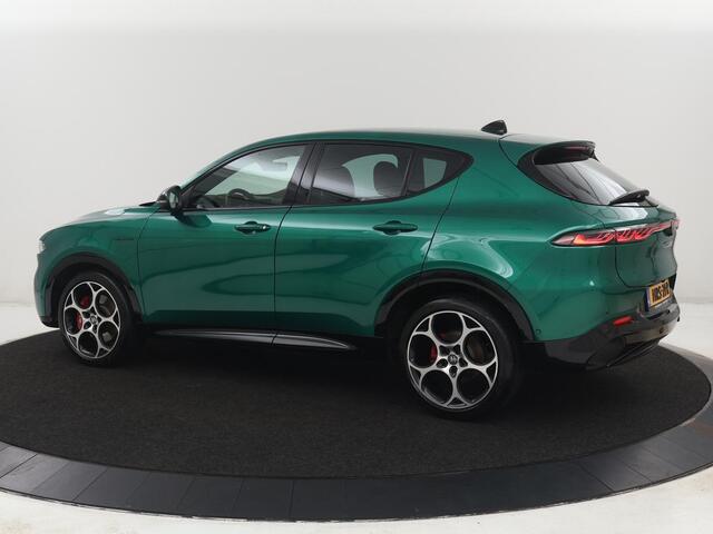 Alfa Romeo Tonale 1.5T Hybrid Veloce | 360 Camera | Stoel ventilatie | Stoel/stuur verwarming | Carplay | Matrix LED | Digital cockpit | Keyless | Adaptive cruise | Elektrische stoelen | Leder | Parkeerhulp | Elektrische kofferbak | Climate control