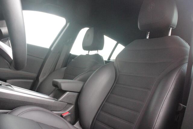 Alfa Romeo Tonale 1.3T PHEV 280PK EDIZIONE BUSINESS | AFNEEMBARE TREKHAAK | ALL SEASON BANDEN | PREMIUM PACK: LEDEREN BEKLEDING/GEVENTILEERDE VOORSTOELEN/4-VOUDIG ELEKTRISCH VERSTELBARE LENDESTEUN VOORSTOELEN/HOOGGLANS ZWARTE RAAMOMLIJSTING/AMBIENT LIGHTING | TECHNOLOGY PA