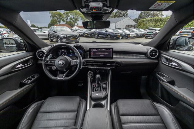 Alfa Romeo Tonale 1.5T Hybrid Veloce | Elek. achterklep | Leder | NL auto