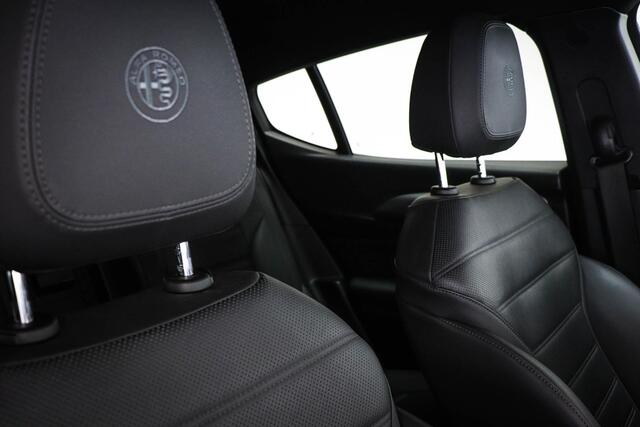 Alfa Romeo Tonale 1.5T Hybrid Edizione Speciale | LEDER / WINTER- PACK | STOELVENTILATIE | STUURVERWARMING | HARMAN KARDON | 19"