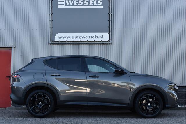 Alfa Romeo Tonale 1.5T Hybrid Super Cruise control, Carplay