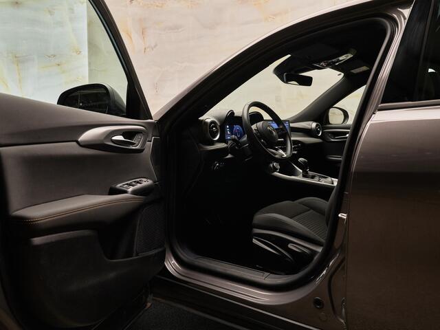 Alfa Romeo Tonale 1.5T Hybrid Sprint , 19", ACC, camera, Full-LED, keyless, winter pack – foto 6