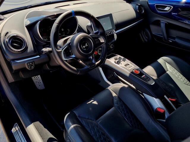 Alpine A110 1.8 Turbo GT 300PK Automaat / Lederen Bekleding / Focal Audio / Comfort Stoelen / Navigatie / Camera / Parkeersensoren Voor & Achter / Stoelverwarming