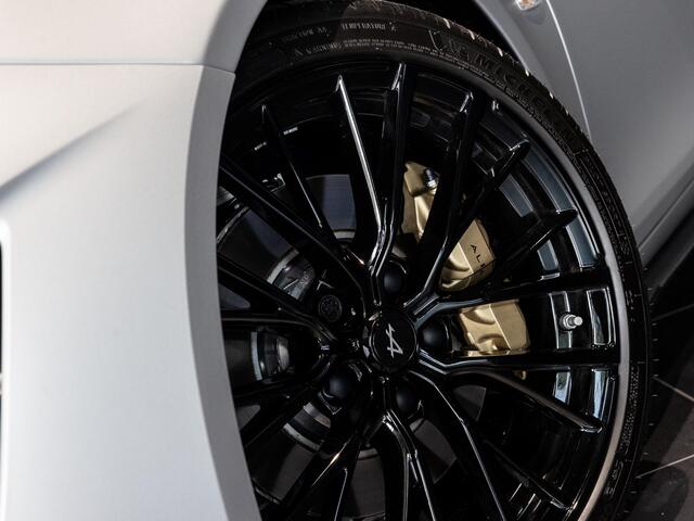 Alpine A110 1.8 Turbo GTS | 300PK | GTS-AERO KIT | TITANIUM AKRAPOVIC UITLAAT | ZWARTE COMFORT STOELEN | 18" GT-RACE HOOGGLANS | BREMBO GOUDEN REMKLAUWEN |