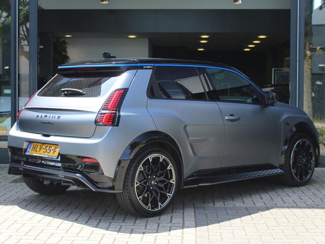 Alpine A290 GTS Premiere Edition 'La Grise' 52 kWh / 1 OF 1.955 / FULL OPTION / DEVIALET / BREMBO / PACK DRIVING / PACK SAFETY / LEDER / STOELV. / STUURV. / ADAPT. CRUISE / 19'' MICHELIN PILOT SPORT S5