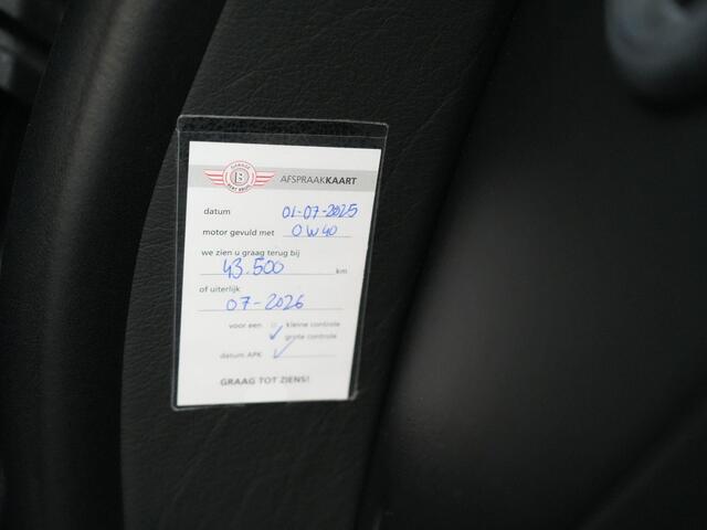 Aston Martin DB11 V8 4.0 510pk |Org. NL|1e eigenaar|360° camera|memory|dodehoek|adaptieve vering||stoelverwarming & stoelverkoeling|20" lichtmetalen velgen|