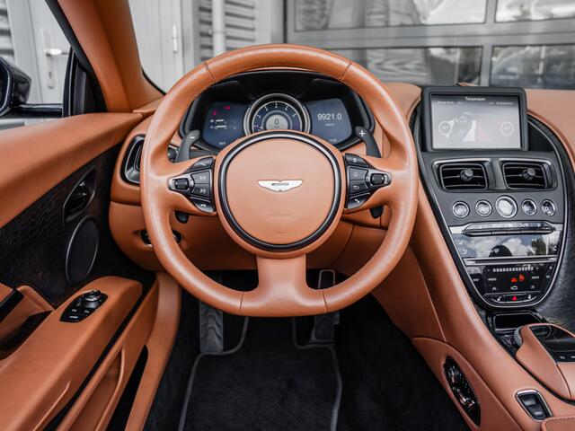 Aston Martin DB11 Volante 4.0 V8 | 360 camera's