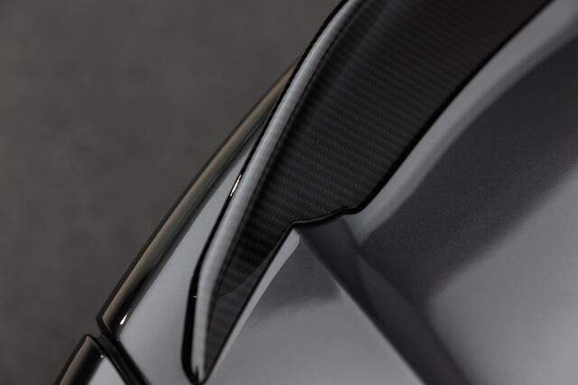 Aston Martin DBS 5.2 V12 Superleggera Coupe