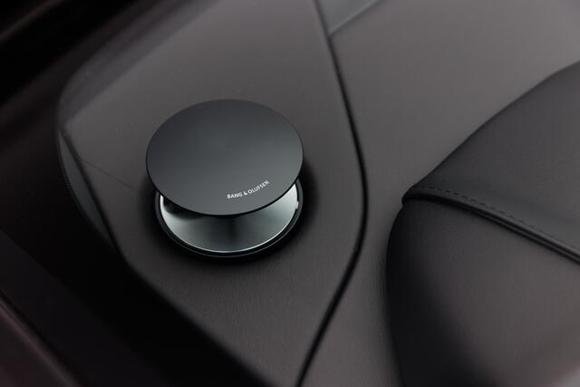Aston Martin DBS 5.2 V12 Superleggera Coupe