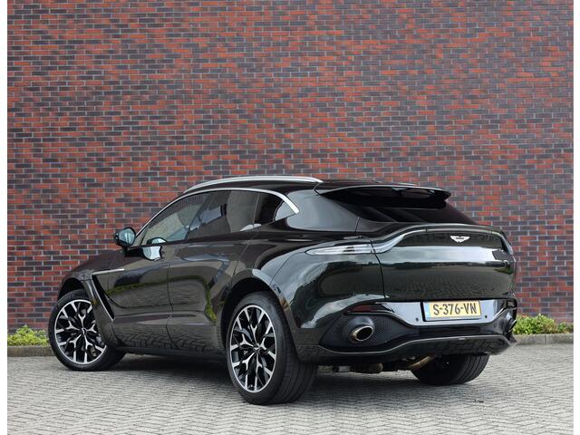 Aston Martin DBX 4.0 V8 | Minotaur Green - Pano - Historie