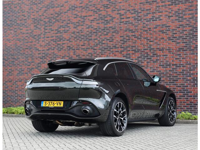 Aston Martin DBX 4.0 V8 | Minotaur Green - Pano - Historie