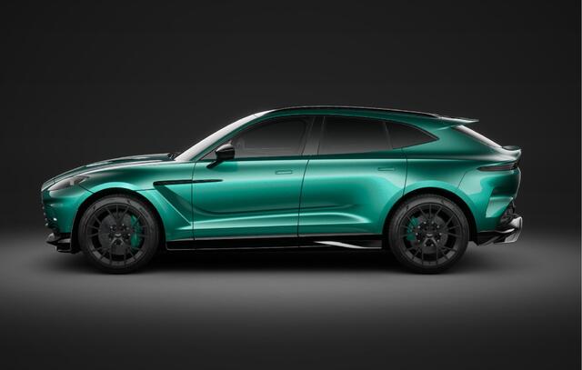 Aston Martin DBX 707 AMR Facelift Carbon Podium Green 4.0 V8 707