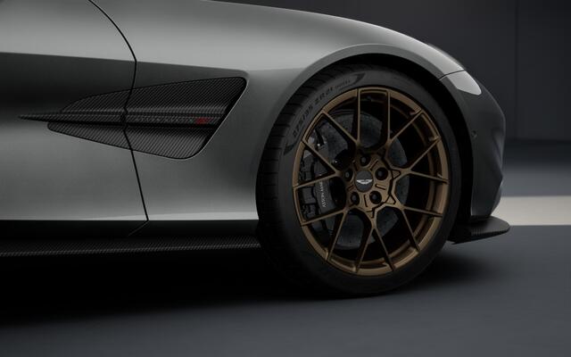 Aston Martin VANQUISH V12 Carbon Keramisch 6.0 V12 Forest Green