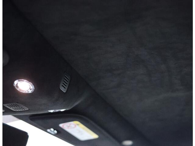 Aston Martin VANTAGE 5.2 V12 | AM Heritage Green - 1/333