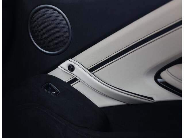 Aston Martin VANTAGE 4.0 V8 | Q Special - 360camera