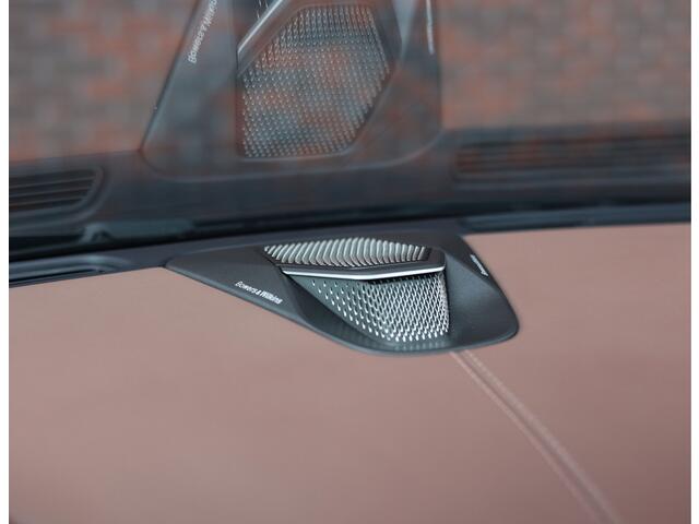 Aston Martin VOLANTE DB12 4.0 V8