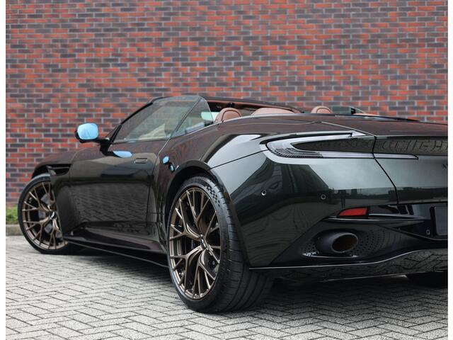 Aston Martin VOLANTE DB12 4.0 V8