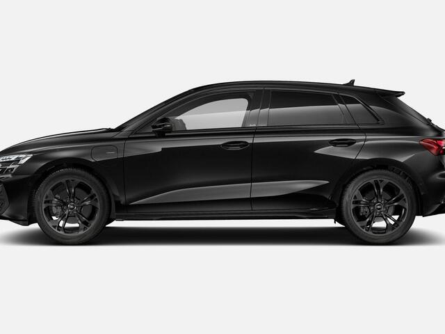 Audi 1.5 e-hybrid S edition 204 PK · Optiekpakket zwart plus · Warmtewerend donker getint glas · Lichtpakket pro ambient light