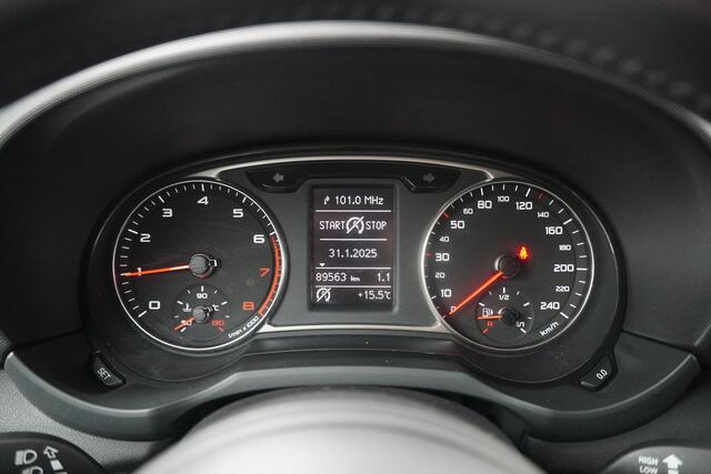 Audi A1 Sportback BWJ 2018 1.0 TFSI 96 PK Advance Sport AUTOMAAT / NAVI / CLIMA / CRUISE / LMV / PDC / LICHT & REGEN SENSOR / BLUETOOTH