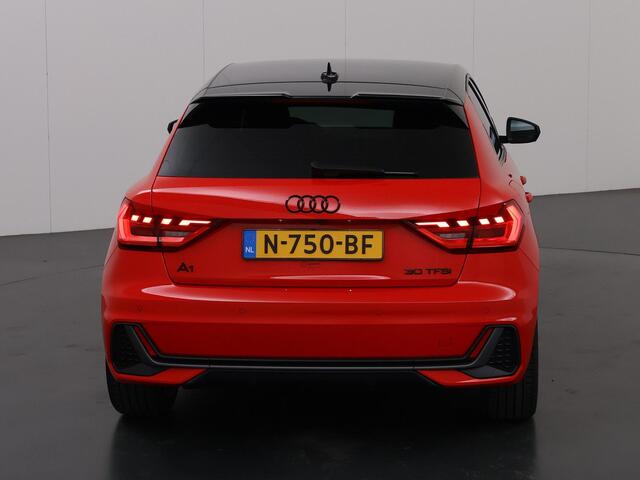 Audi A1 Sportback 30 TFSI S-Line | Virtual Cockpit | Parkeercamera | Sportstoelen | Cruise control | climate Control | Led koplampen |