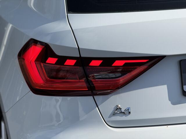 Audi A1 Sportback 30 TFSI S edition stoelverwarming | Cruise | Apple CarPlay