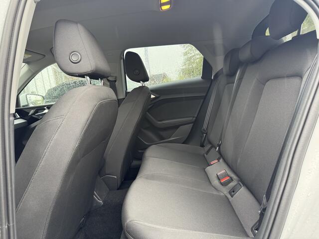 Audi A1 Sportback 30 TFSI S edition stoelverwarming | Cruise | Apple CarPlay