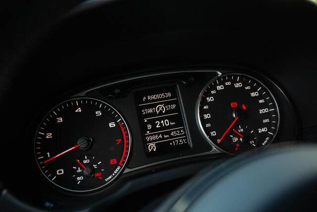 Audi A1 Sportback 1.4 TFSI Sport Pro Line S , Cruise control, Navigatie,