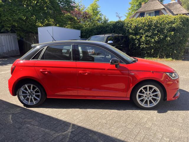 Audi A1 Sportback 1.0 TFSI Adrenalin 5drs 17" LM velgen