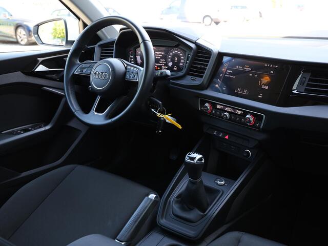 Audi A1 Sportback 30 TFSI S edition 110pk | LED | Stoelverwarming | Apple Carplay | Climatronic