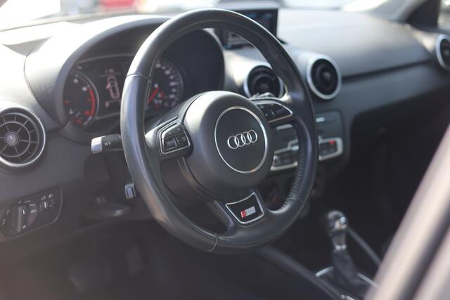 Audi A1 Sportback 1.4 TFSI S-LINE | AUTOMAAT | NAVI | 17 INCH